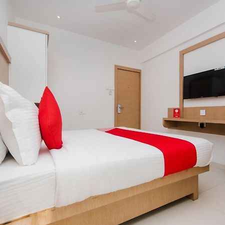Oyo 13089 Hotel Gold Crest Navi Mumbai Extérieur photo