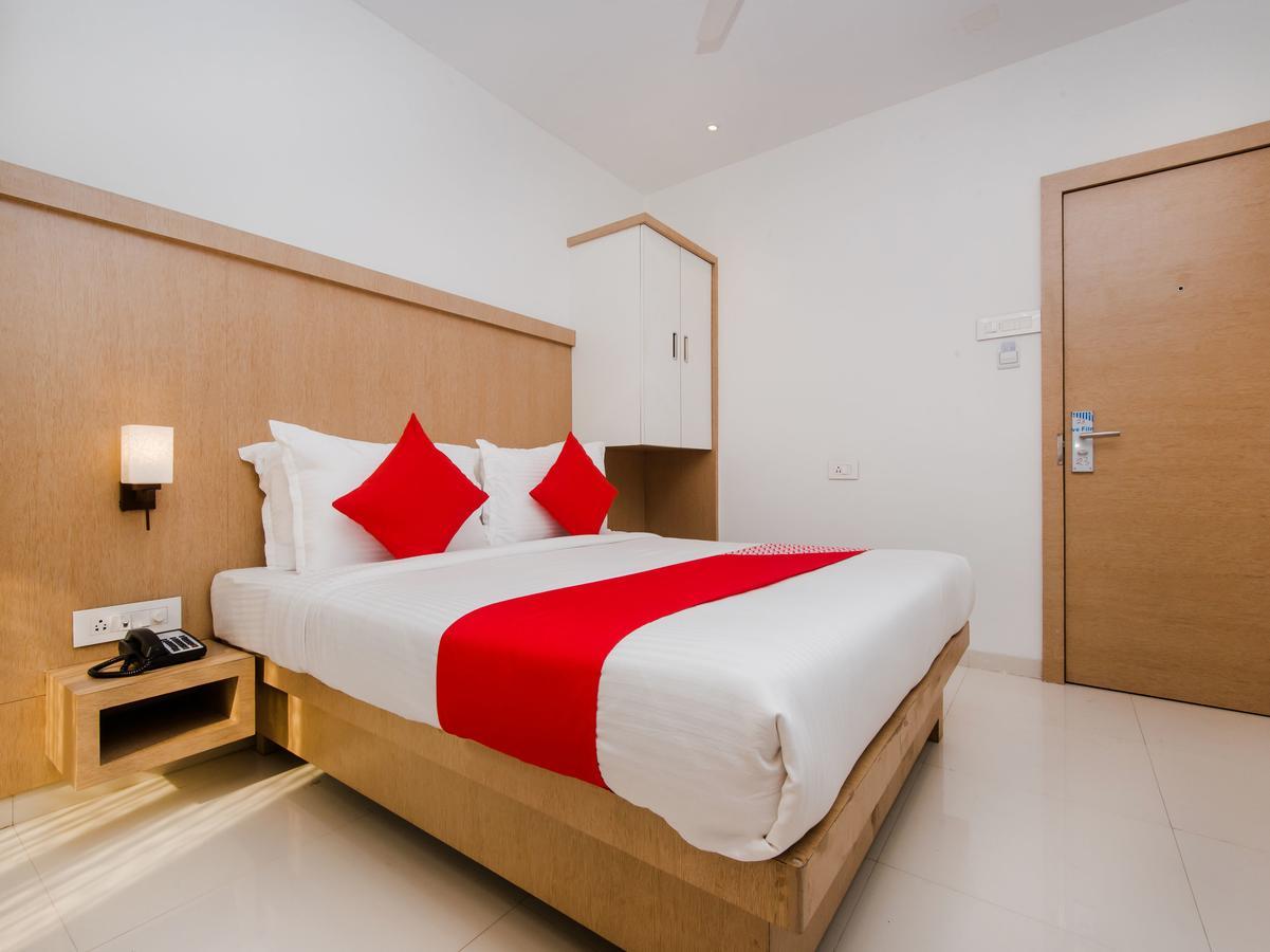 Oyo 13089 Hotel Gold Crest Navi Mumbai Extérieur photo