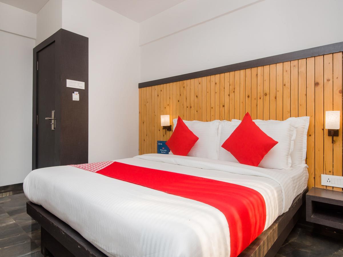 Oyo 13089 Hotel Gold Crest Navi Mumbai Extérieur photo