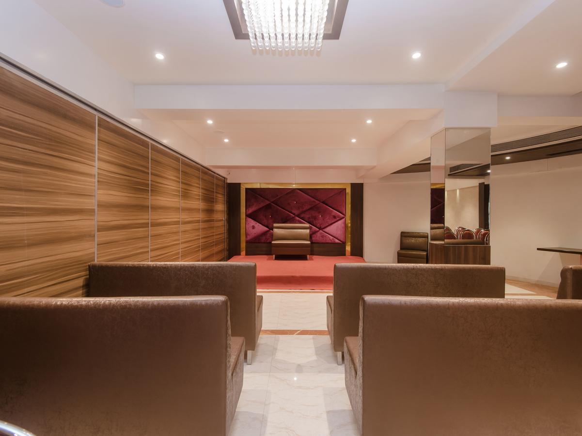 Oyo 13089 Hotel Gold Crest Navi Mumbai Extérieur photo